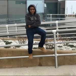 Meet your Posher, Champ